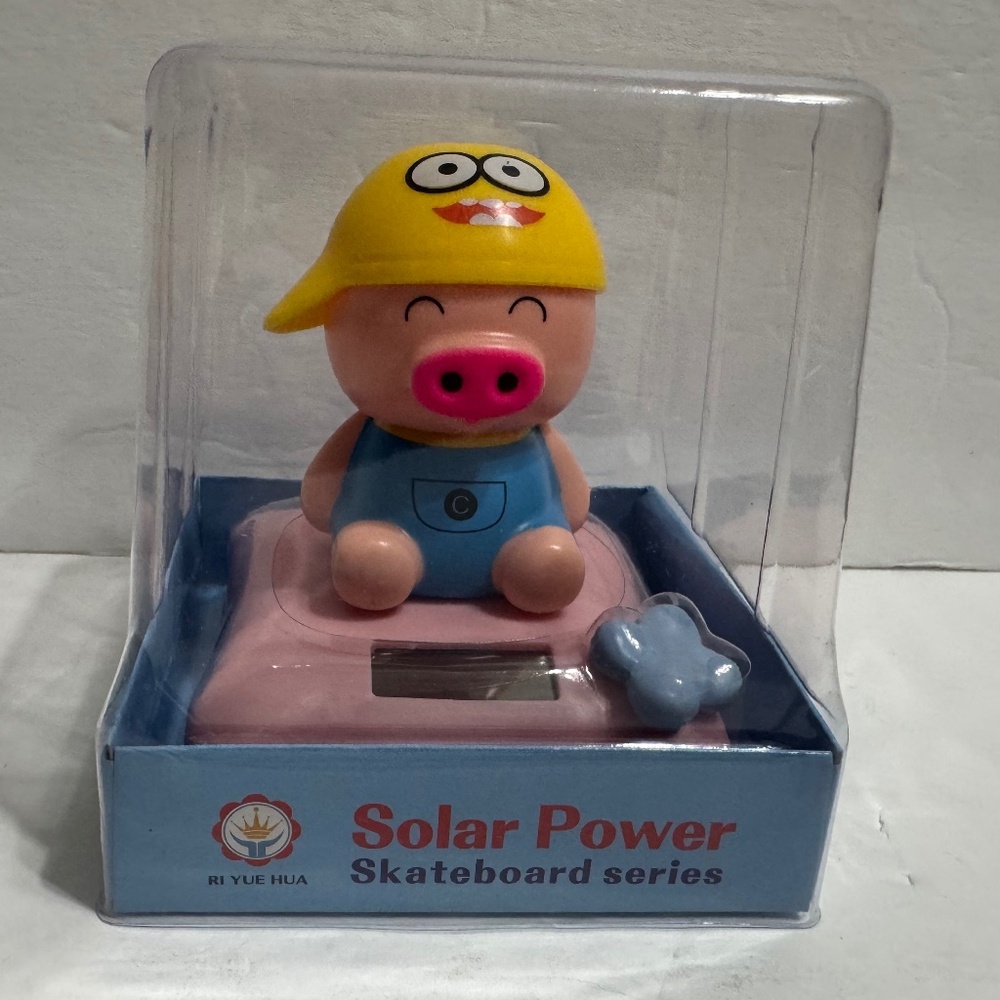 Solar power piggy on yellow hat,New